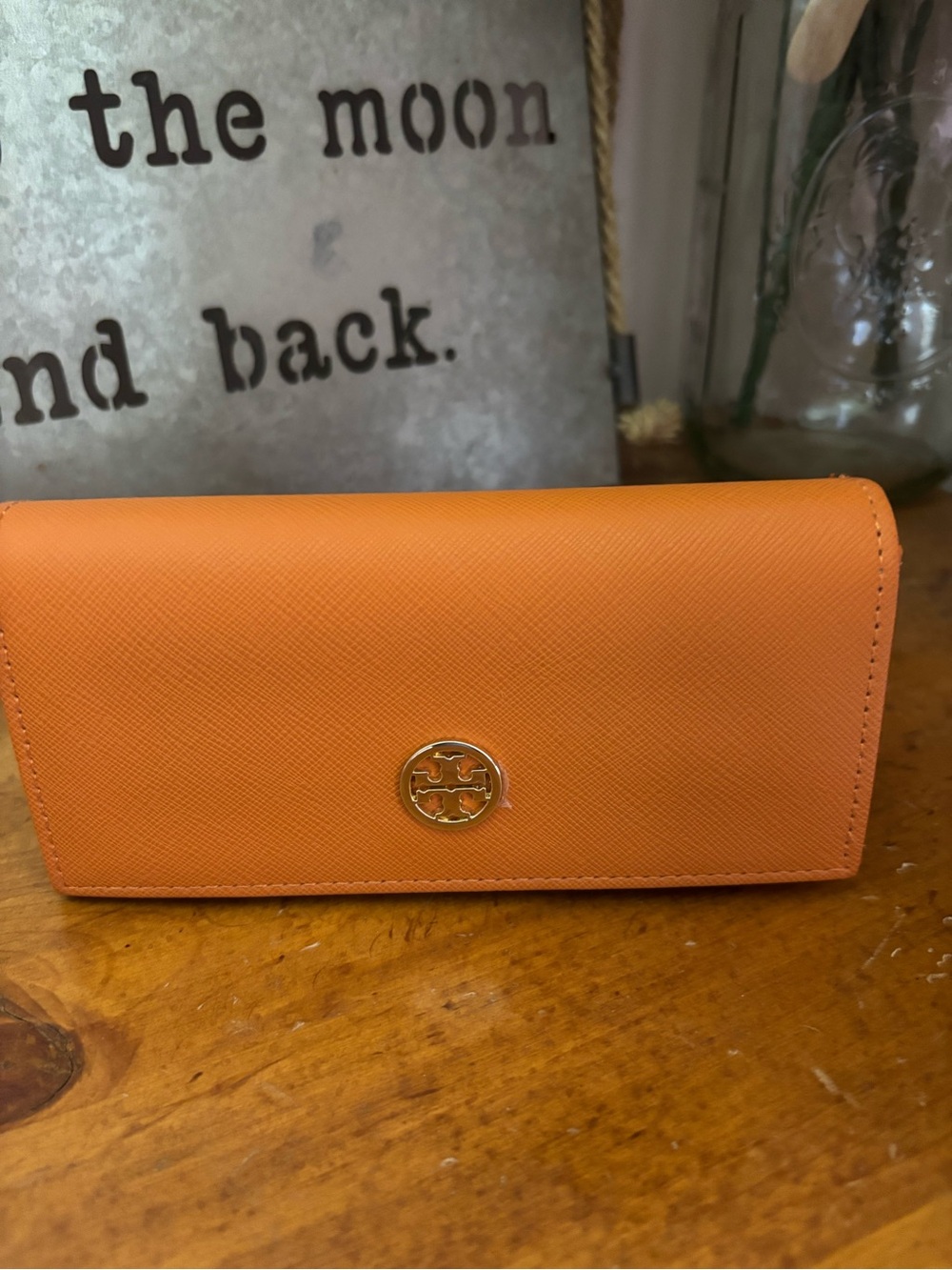 Tory Burch sunnies with case- NEW